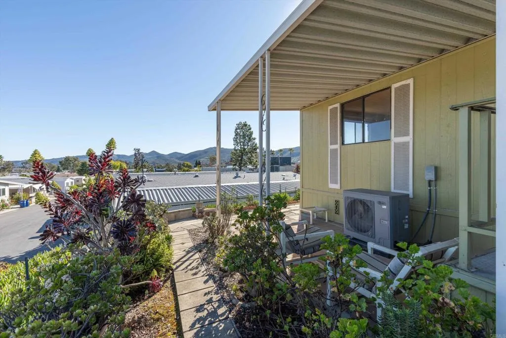 https://cdn.realtyfeed.com/cdn/127/306622351/c4b76a7c9513b8140383282932729b2b.webp