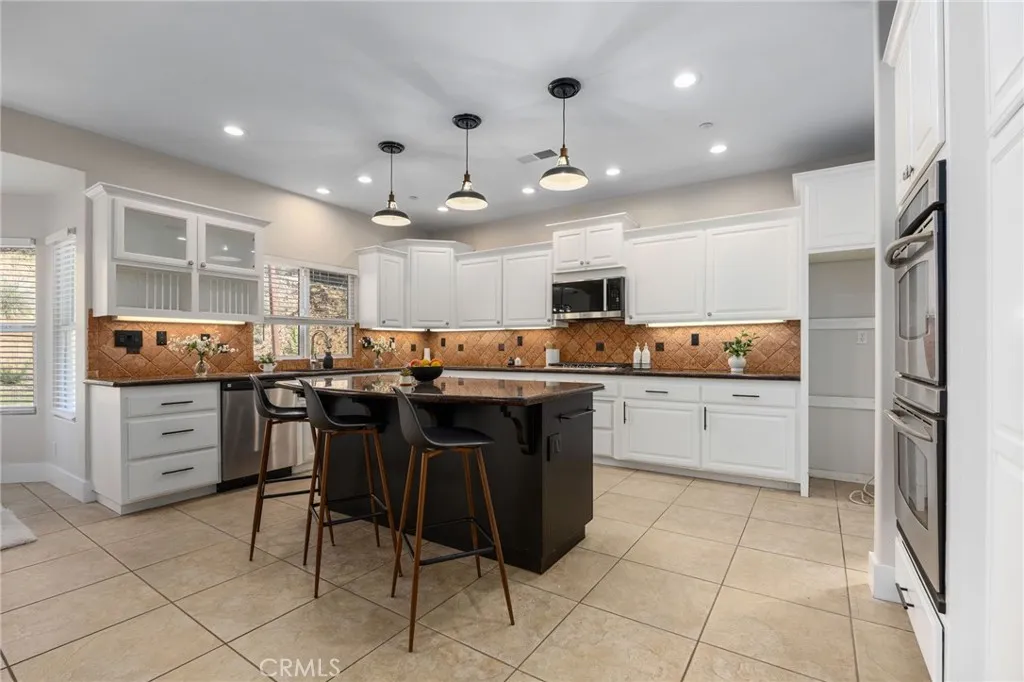 https://cdn.realtyfeed.com/cdn/127/306622366/19451eacb6e78edd42af197e7d1ecc2d.webp