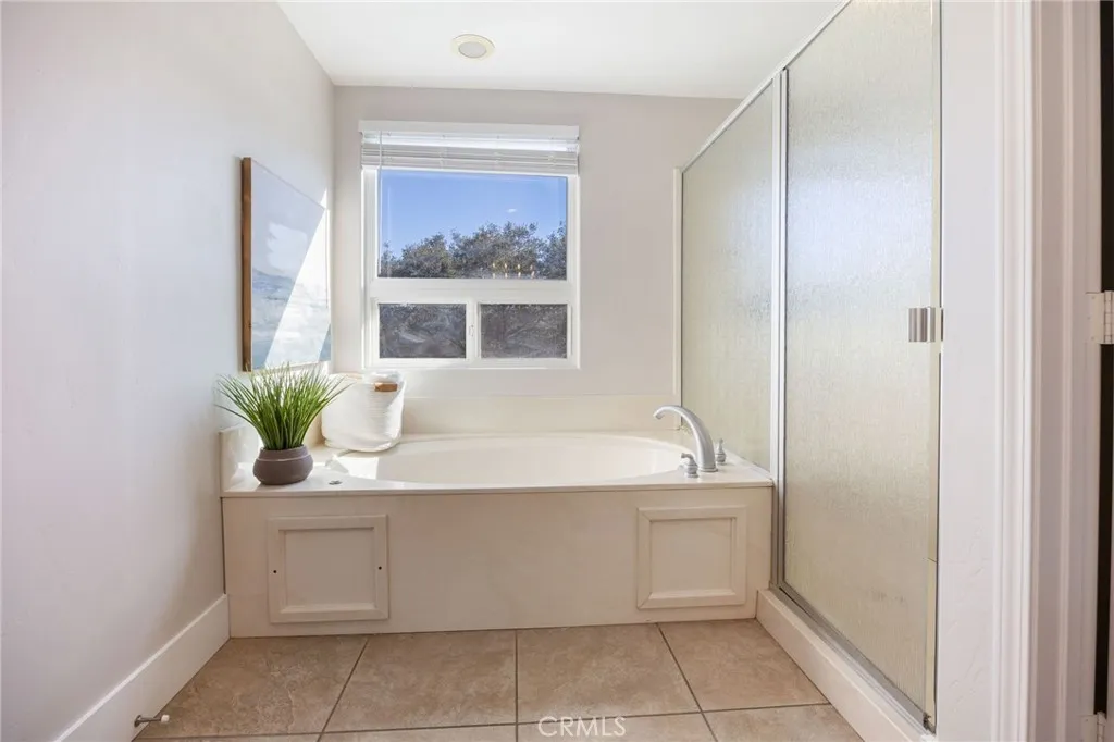 https://cdn.realtyfeed.com/cdn/127/306622366/2385344fdbaccdae142c55e045428a3f.webp