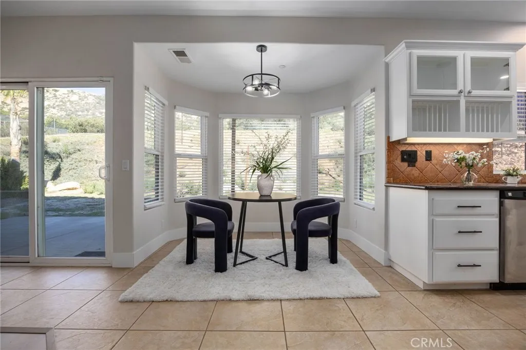 https://cdn.realtyfeed.com/cdn/127/306622366/3878be626d1c5e10954496e2e49767eb.webp