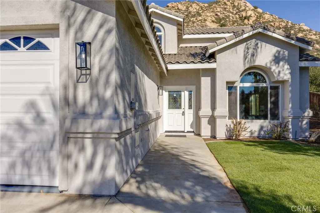 https://cdn.realtyfeed.com/cdn/127/306622366/38ffe5a01dd58323199114be088fd709.webp