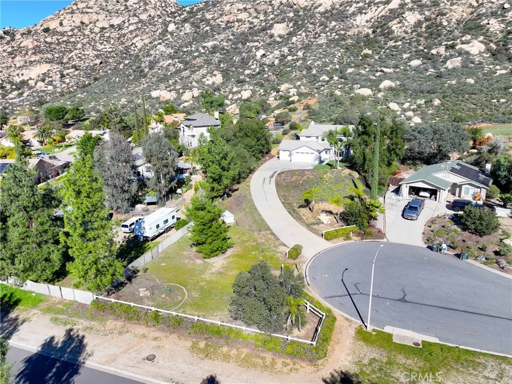 https://cdn.realtyfeed.com/cdn/127/306622366/c77fb8fc33086a21234e6d3376db05f5.webp