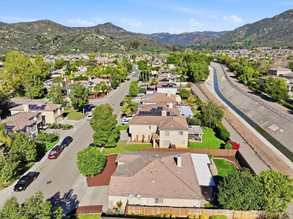 https://cdn.realtyfeed.com/cdn/127/306622386/06a5f637744e0b783a73d6eea270a2b7.webp