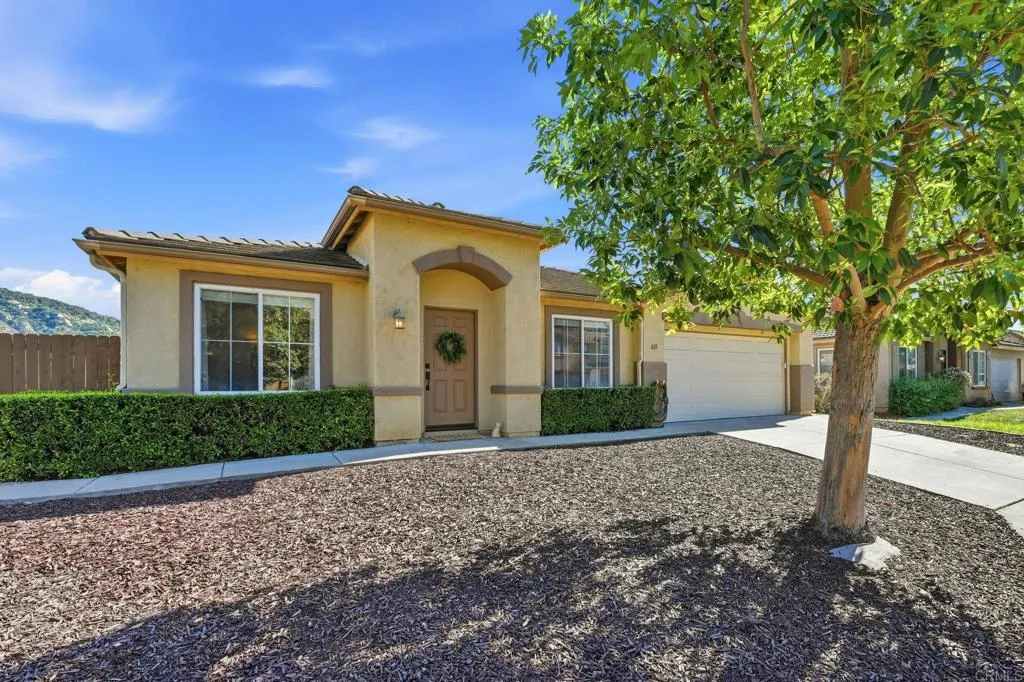 https://cdn.realtyfeed.com/cdn/127/306622386/0875e0ed6f86c2ec5d9c25df3d621a83.webp