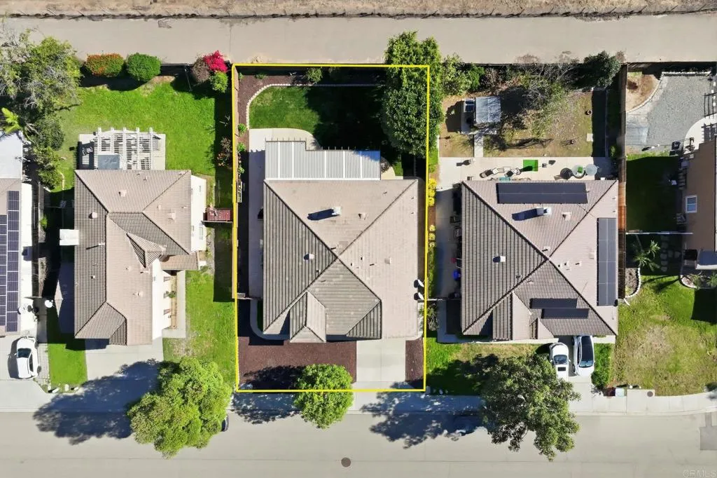 https://cdn.realtyfeed.com/cdn/127/306622386/ba66cf1dfe1bcc06d8678b7cd6b71247.webp