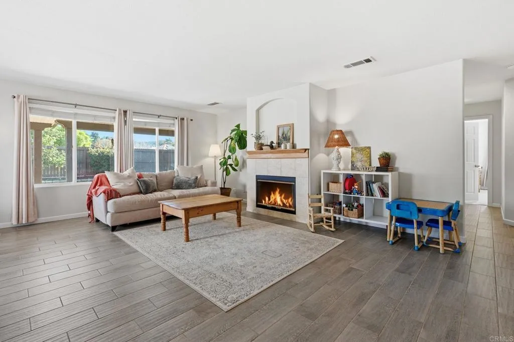 https://cdn.realtyfeed.com/cdn/127/306622386/e1ca11623e31aa9602351d017e48d387.webp