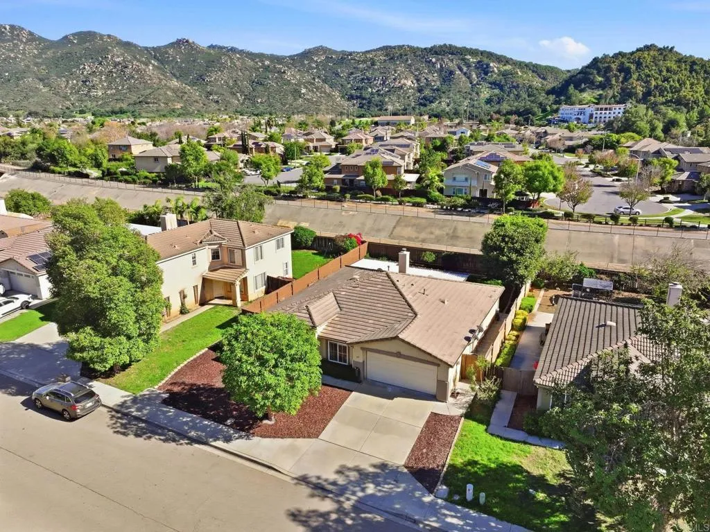 https://cdn.realtyfeed.com/cdn/127/306622386/fcf59399c0aabe907adb34986020ae63.webp