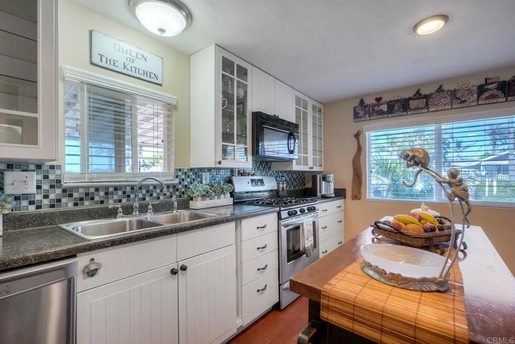 https://cdn.realtyfeed.com/cdn/127/306622504/2a389024bcad4f56b25dba9436f5e160.webp