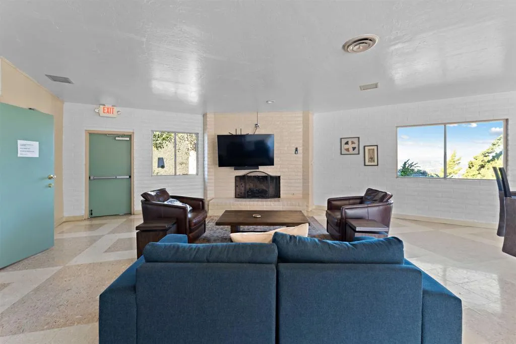 https://cdn.realtyfeed.com/cdn/127/306622505/209a2bd0c605503d160ade0bc1e1999d.webp