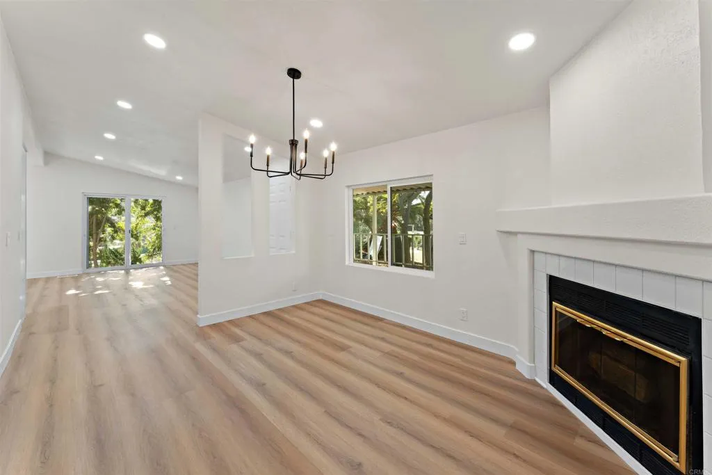 https://cdn.realtyfeed.com/cdn/127/306622505/cb7010798eeb50f8144150bde463c5f8.webp