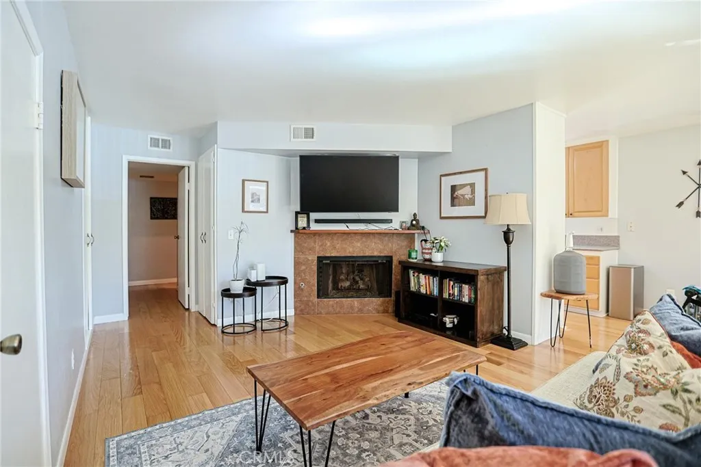 https://cdn.realtyfeed.com/cdn/127/306622583/1a98eabfdf356076d101612f578137ba.webp