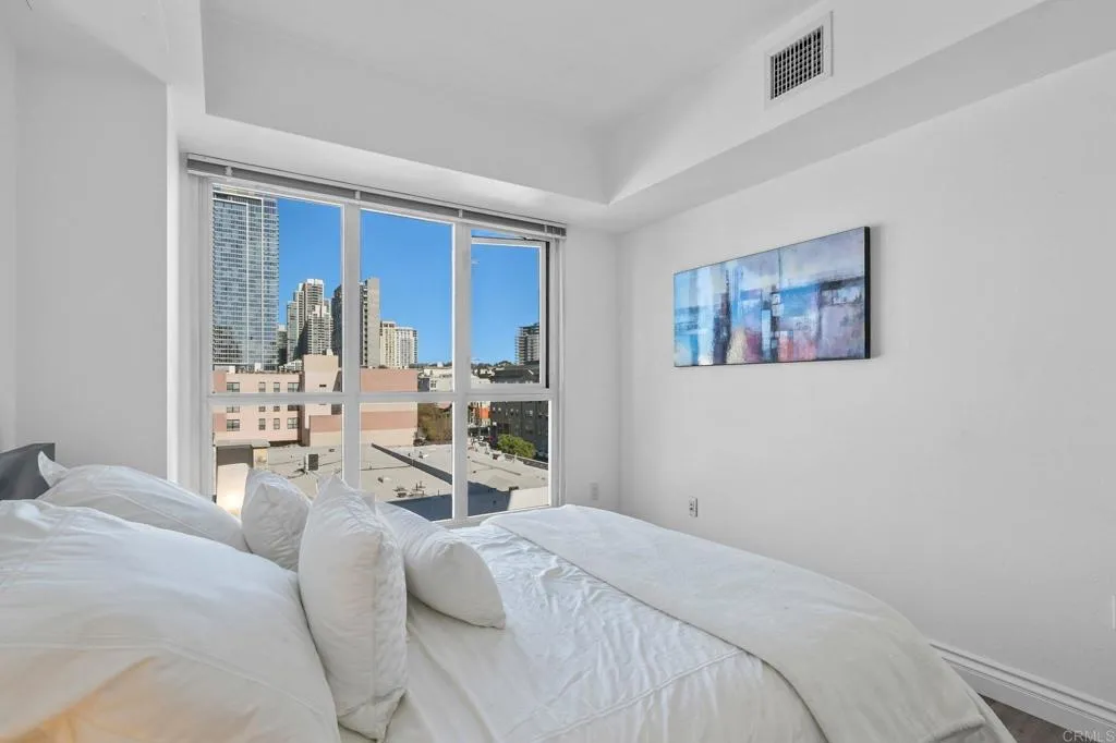 https://cdn.realtyfeed.com/cdn/127/306622616/2e62cc4ded631f476d845c6a89a6db96.webp
