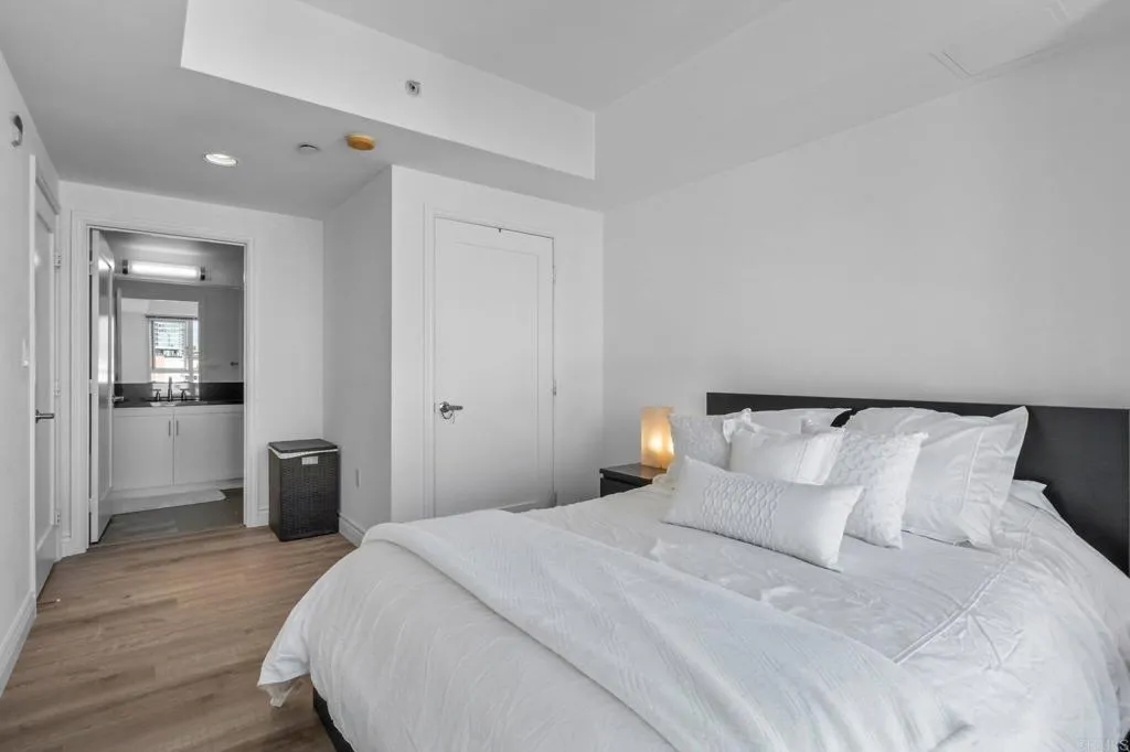 https://cdn.realtyfeed.com/cdn/127/306622616/c21c873fc7467f2d47f0afd083b63deb.webp