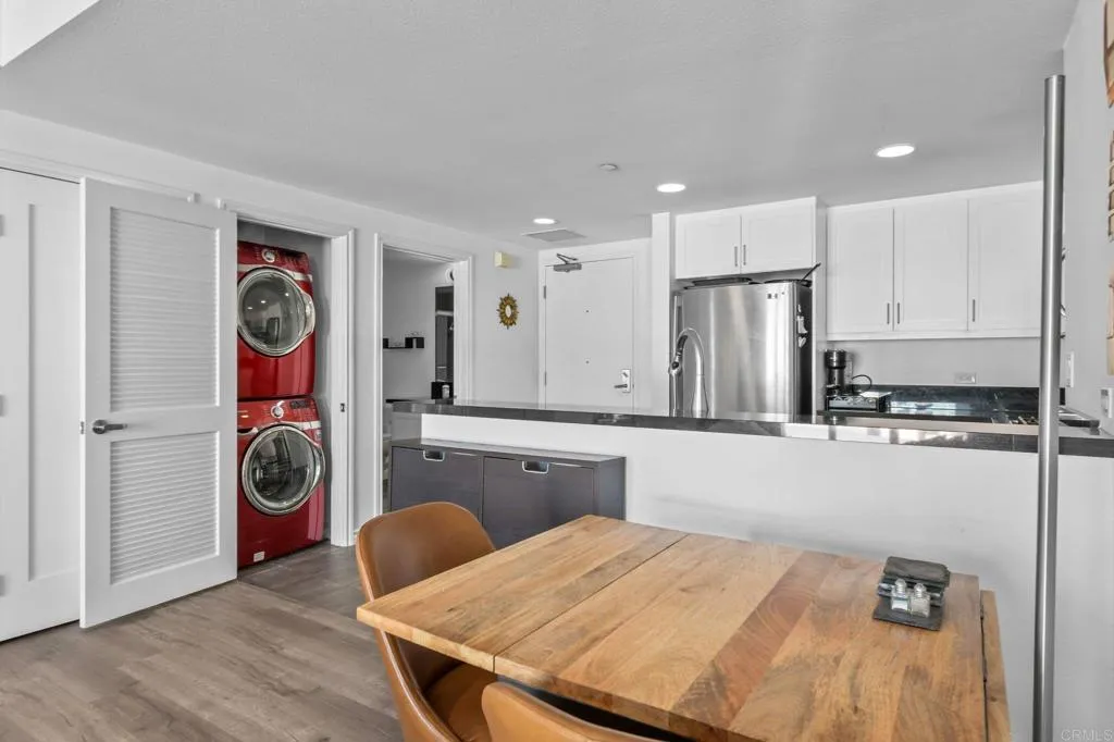 https://cdn.realtyfeed.com/cdn/127/306622616/cef7e31bc2814060491695b8f55b7774.webp