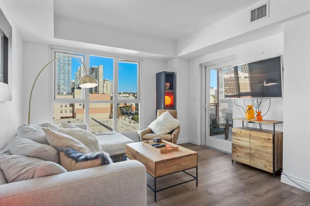 https://cdn.realtyfeed.com/cdn/127/306622616/fe008a2303681db4944b71dea4f2f712.webp