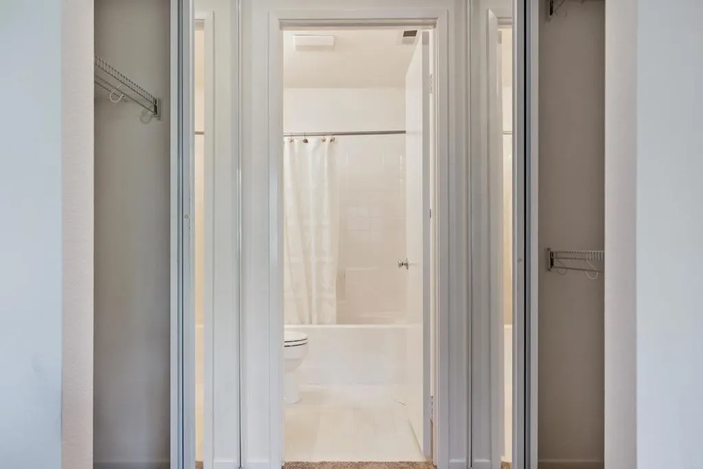 https://cdn.realtyfeed.com/cdn/127/306622638/c2736e41f89c5921a6f183b3e2b29009.webp