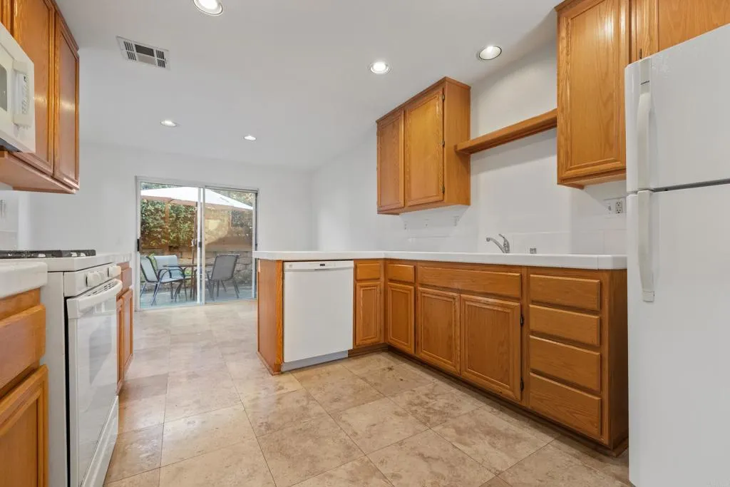 https://cdn.realtyfeed.com/cdn/127/306622638/da69c1cc018e557b84d91e7f742c727e.webp