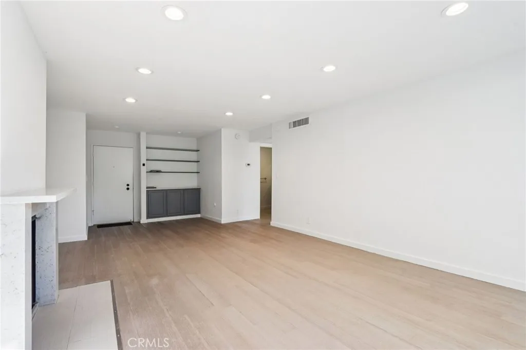 403 N Oakhurst, Beverly Hills, CA 90210 - Photo 4 of 22, Beverly Hills, CA