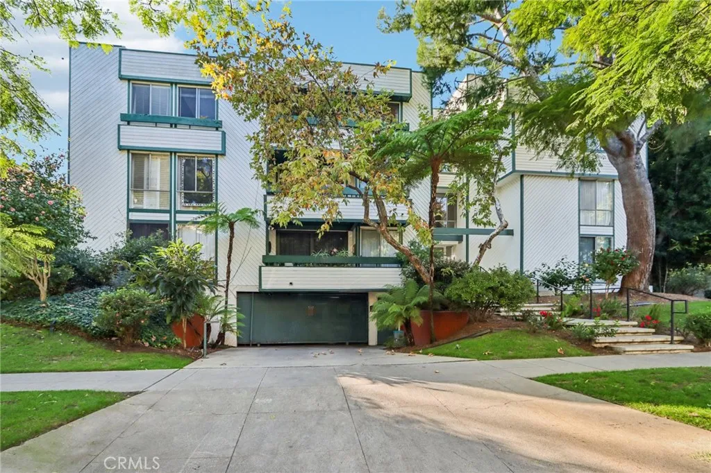 403 N Oakhurst, Beverly Hills, CA 90210 - Photo 2 of 22, Beverly Hills, CA