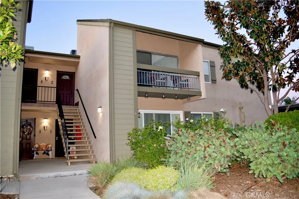 24525 W Trevino Drive Unit U2, Valencia, CA 91355 - Main photo, Valencia, CA