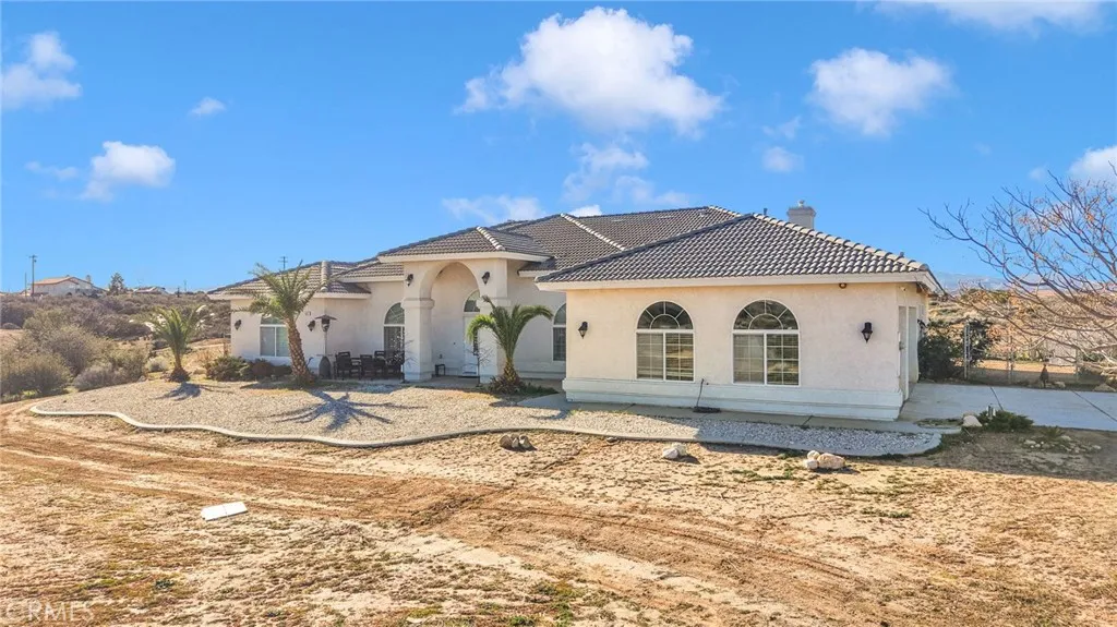 6086 Pythagoras, Oak Hills, CA 92344 - Photo 3 of 59, Oak Hills, CA