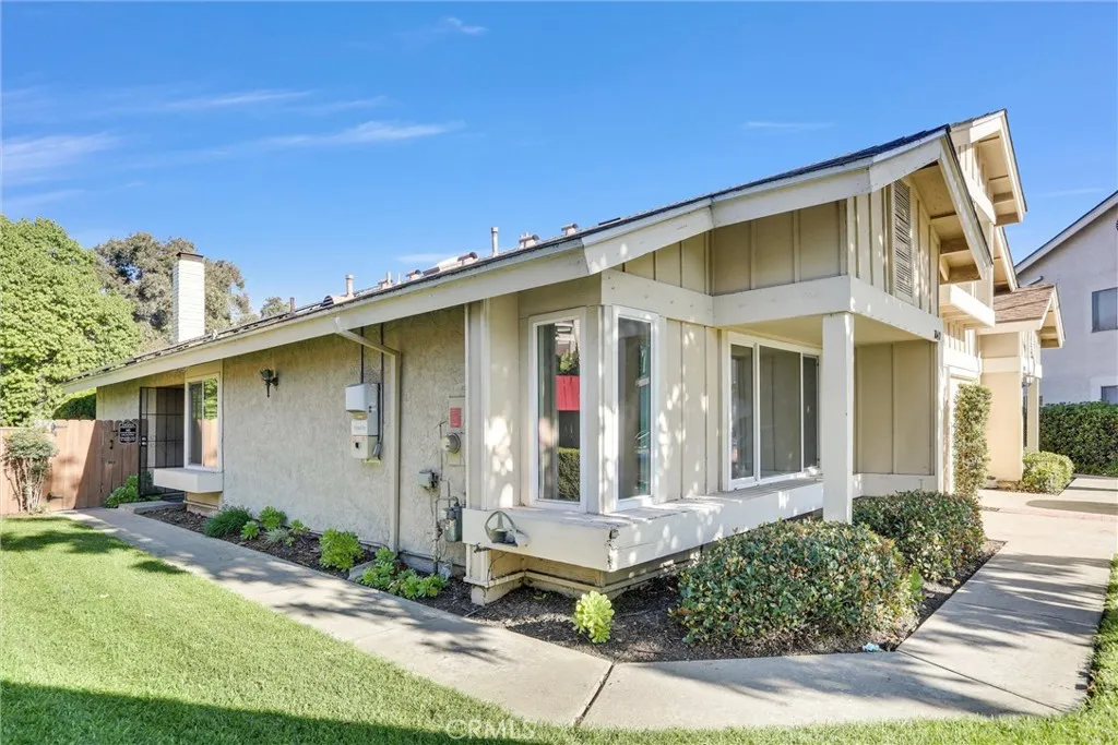 https://cdn.realtyfeed.com/cdn/127/306622690/52b135af62224825f6a1e42670d12f58.webp