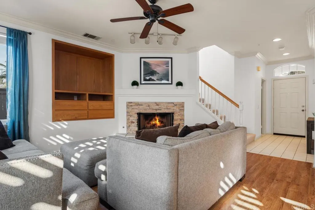 https://cdn.realtyfeed.com/cdn/127/306622805/8c6e8dbd5e8e6275a93325ee6e1c94ce.webp