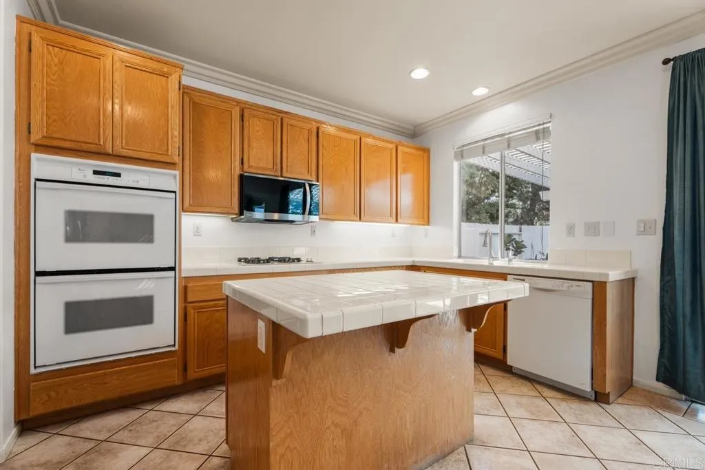 https://cdn.realtyfeed.com/cdn/127/306622805/c1ae26526339a1cc9d221fe1b1e7f94e.webp