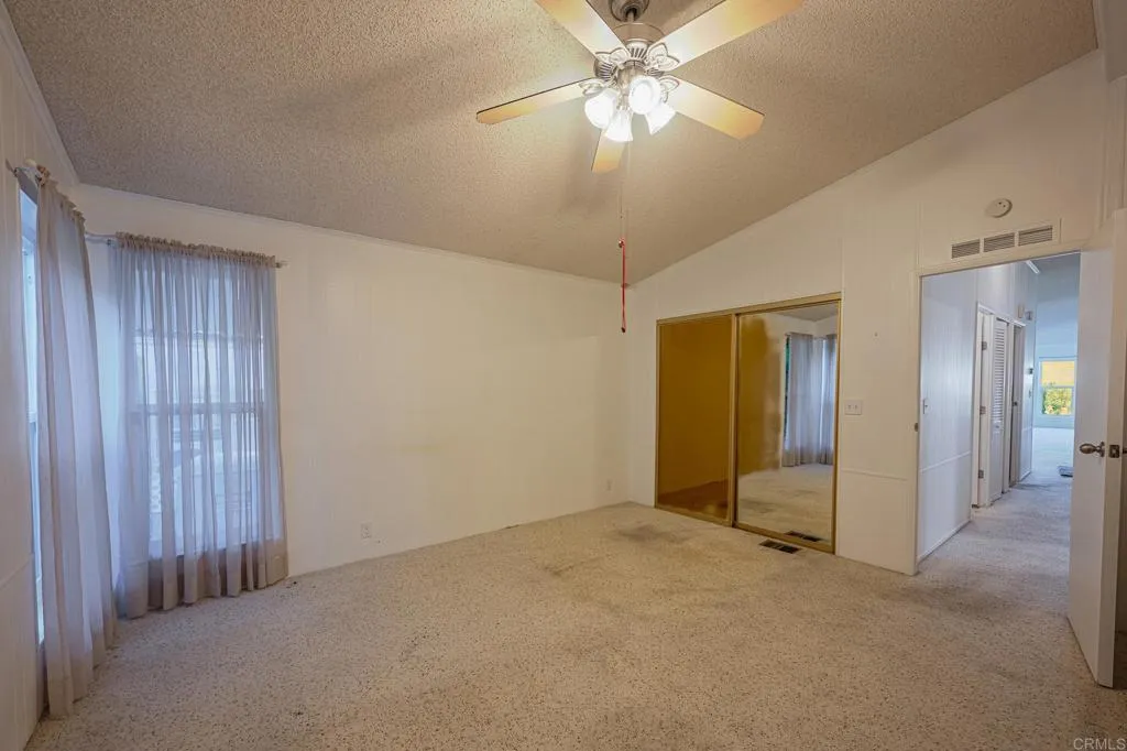 https://cdn.realtyfeed.com/cdn/127/306622811/066a92ccdaca35d94441238a1db64a1f.webp