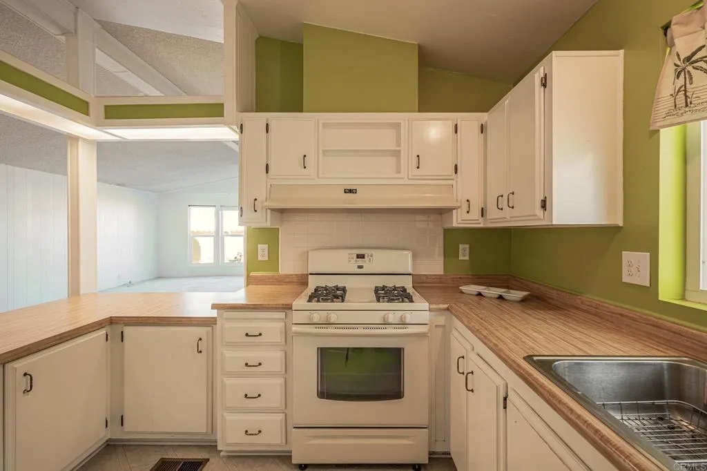 https://cdn.realtyfeed.com/cdn/127/306622811/5cae9ac14c80a7610208b8e4e55402c1.webp