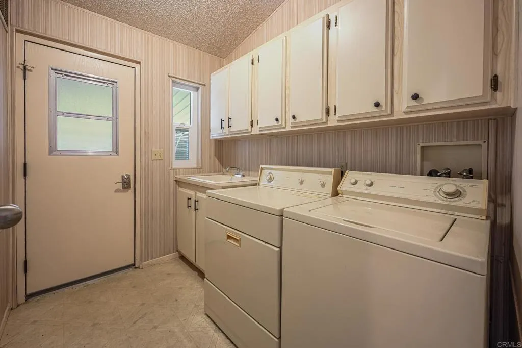 https://cdn.realtyfeed.com/cdn/127/306622811/d6052e043bd0b24154768f0a3650c0ce.webp