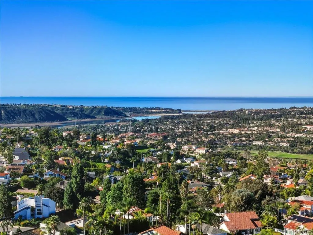 https://cdn.realtyfeed.com/cdn/127/306622844/2718a05a93566b33b613311049de7019.webp