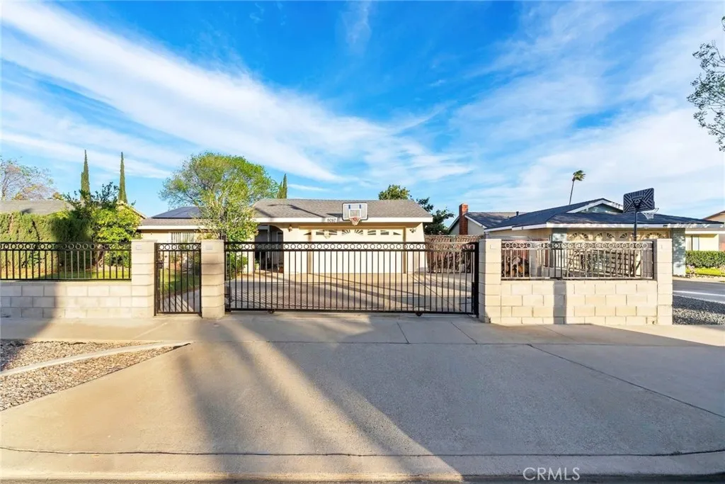 9087 Rosecrest, Fontana, CA 92335 - Main photo, Fontana, CA