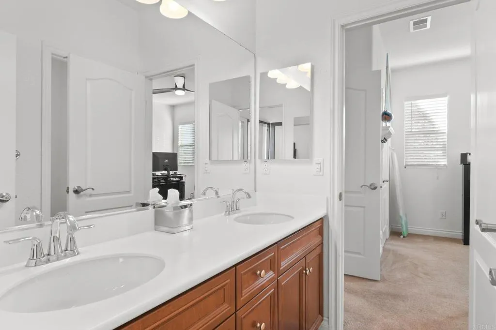 https://cdn.realtyfeed.com/cdn/127/306622920/0f474337c5ee7b1766427beafb06529e.webp