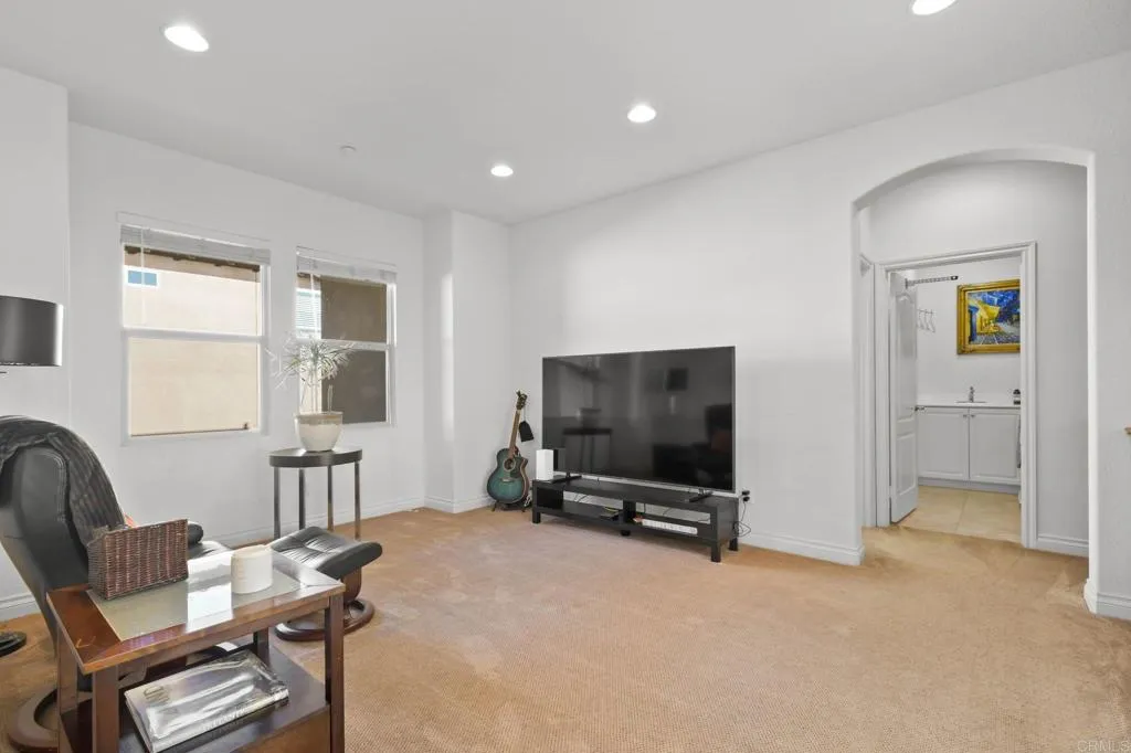 https://cdn.realtyfeed.com/cdn/127/306622920/474255297706bc8c19e22939e0e6138f.webp