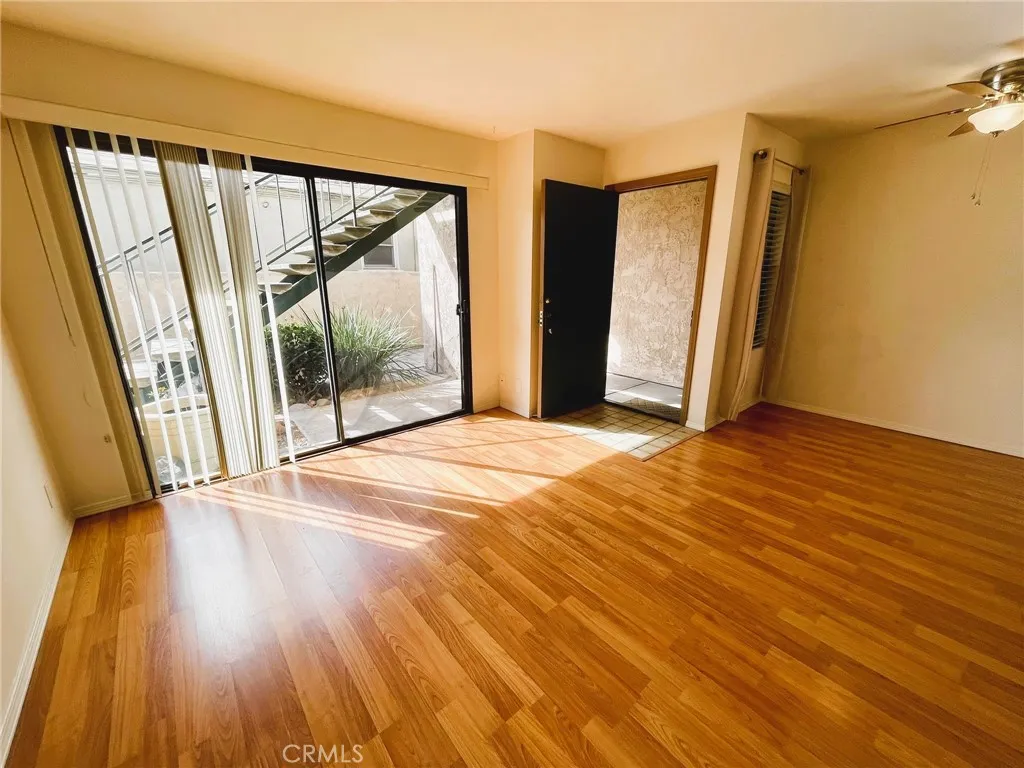 https://cdn.realtyfeed.com/cdn/127/306622955/1ef5a9b865a6079470cc9f441bf2d4bb.webp