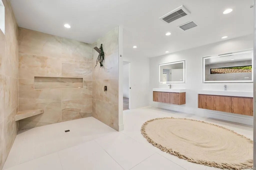 https://cdn.realtyfeed.com/cdn/127/306622973/0c79a003b549b7daddc4c0f59997485f.webp