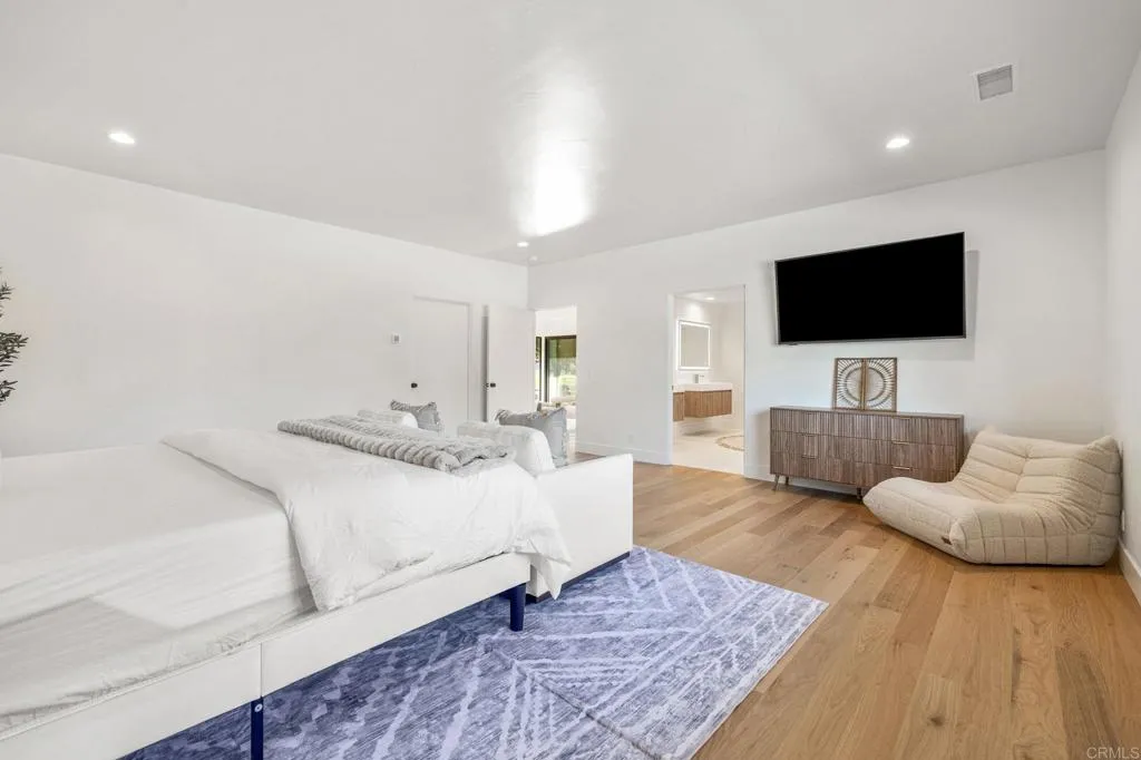https://cdn.realtyfeed.com/cdn/127/306622973/11cc08a783981a49006004b2de9219ba.webp