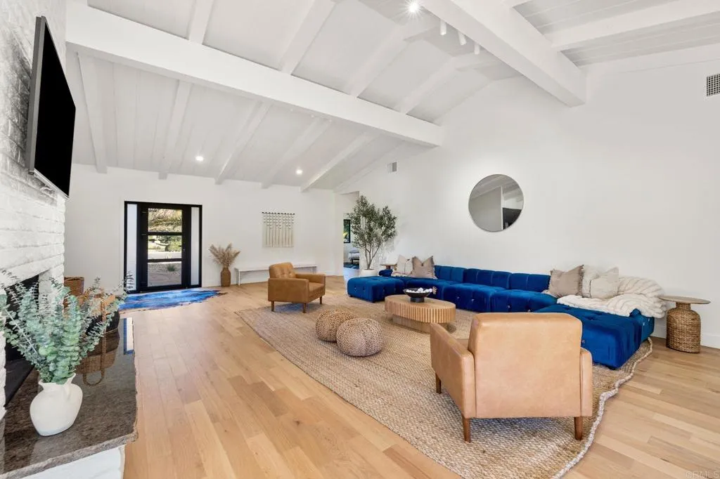 https://cdn.realtyfeed.com/cdn/127/306622973/47c22cf94318188e68b249cc23c95617.webp