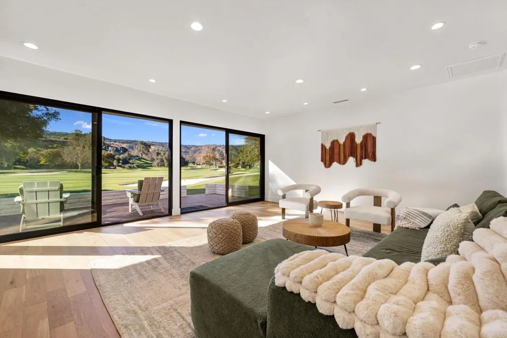 https://cdn.realtyfeed.com/cdn/127/306622973/4c0f0928c1ad3ebf0e4a59fcd10400c9.webp