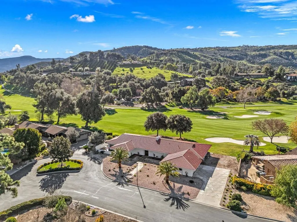 https://cdn.realtyfeed.com/cdn/127/306622973/8715b390968ab57f9e14f98c26ec106e.webp