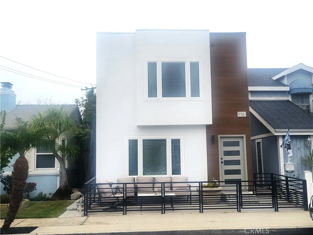 211 13th Street, Seal Beach, CA 90740