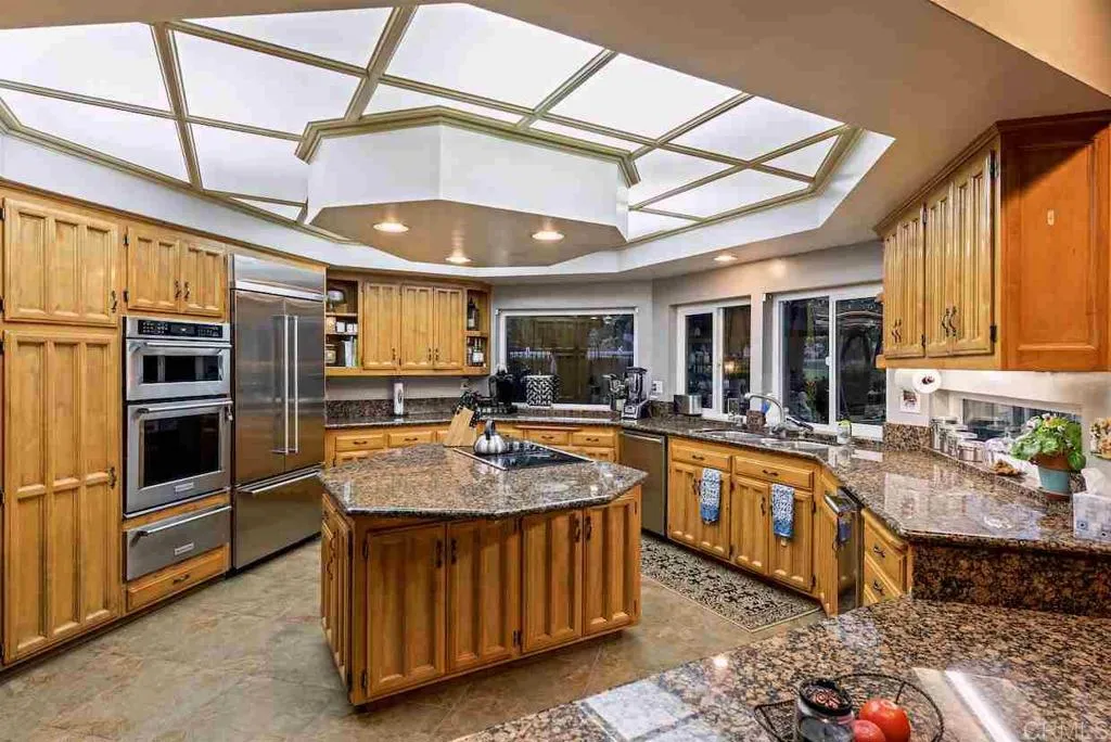 https://cdn.realtyfeed.com/cdn/127/306623089/4ee16a7715969992d8f8e481ae1c67db.webp