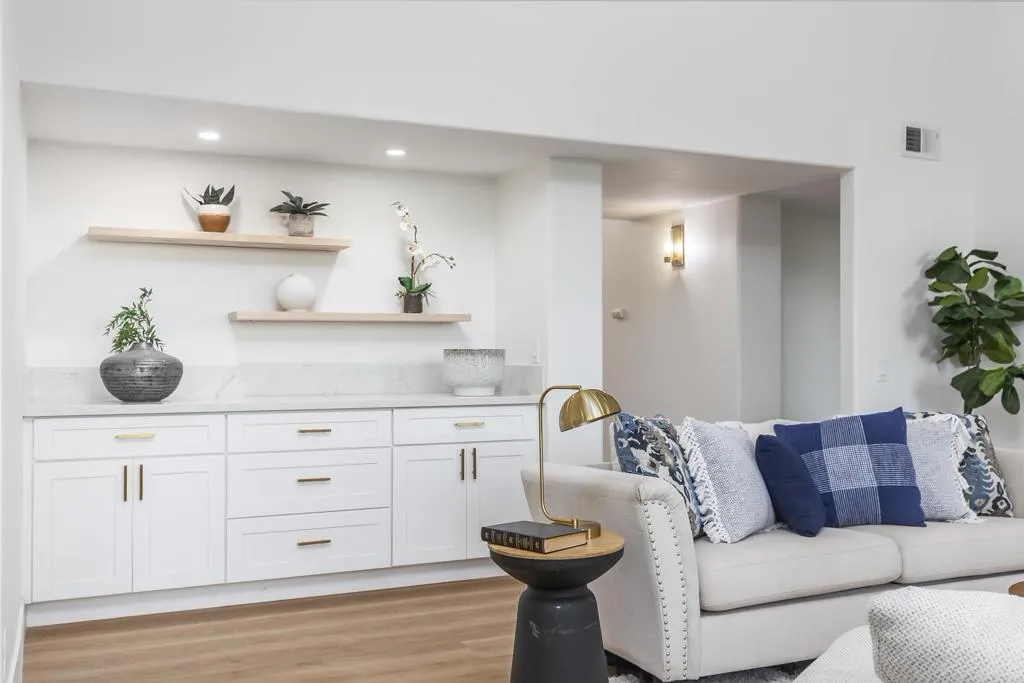 https://cdn.realtyfeed.com/cdn/127/306623090/1619357c01ed46c7c1761f702b8e7761.webp