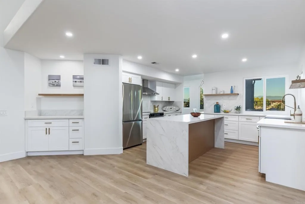 https://cdn.realtyfeed.com/cdn/127/306623090/7b5303252fa3a47e3412ad4612233ec1.webp