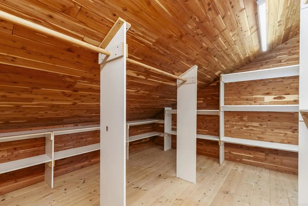 https://cdn.realtyfeed.com/cdn/127/306623090/94954d198f6b23330fb8d7aaa954b57b.webp
