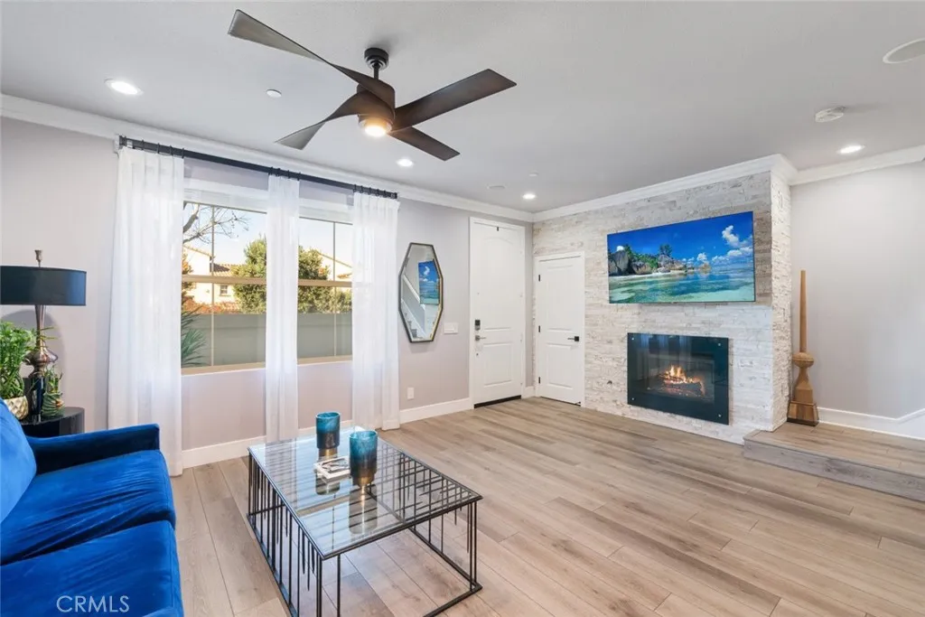 https://cdn.realtyfeed.com/cdn/127/306623108/73df4f087cca7308098cfe6afa881b27.webp