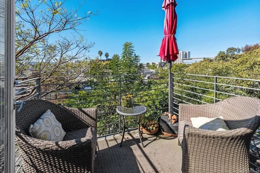 https://cdn.realtyfeed.com/cdn/127/306623140/ac4305a6adb6f303d093131db7f3cd56.webp
