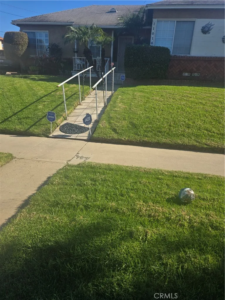 11016 S, Van Ness, Los Angeles, CA 90047 - Photo 2 of 19, Los Angeles, CA