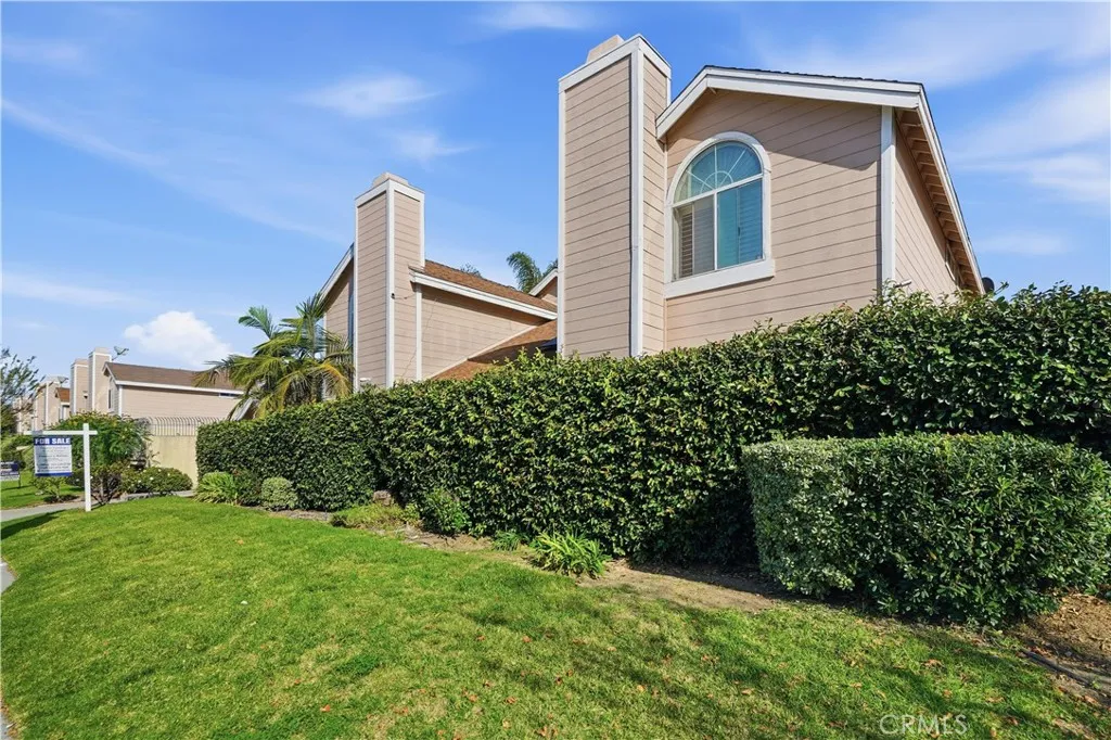 9826 California, South Gate, CA 90280 - Photo 5 of 29, South Gate, CA